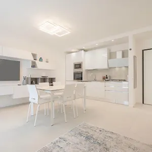 Luxury Elisabeth Con Posto Incluso Apartment